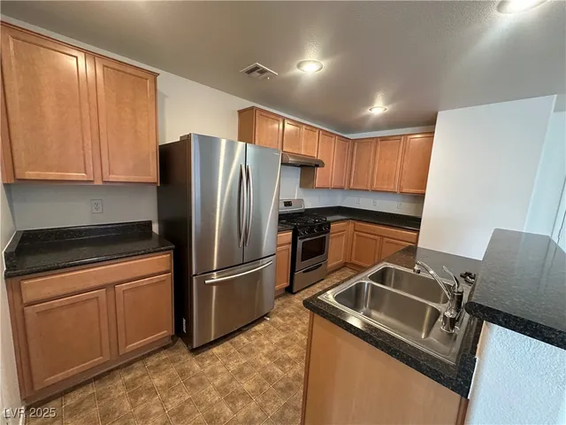 $1,800 | 10719 Azure Ocean Avenue, Las Vegas, NV 89166