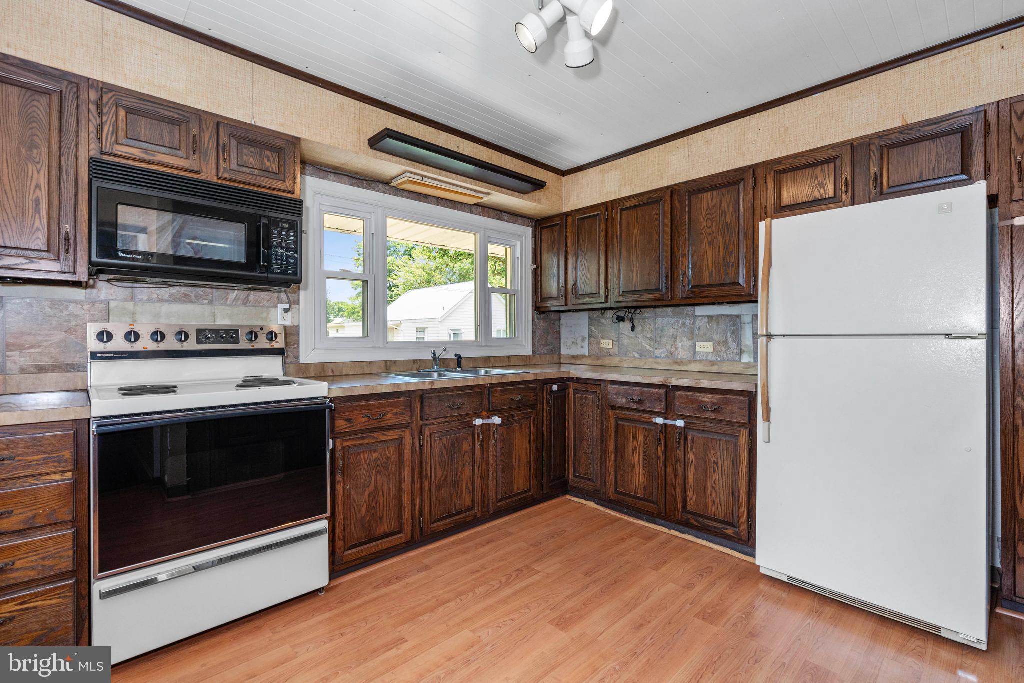 307 Aldon Road Claymont, DE 19703 - Photo 7 of 18 Gallery Image 7