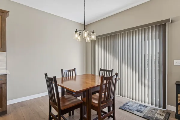 $469,900 | 6210 College Avenue, Davenport, IA 52807