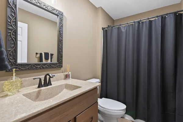 $469,900 | 6210 College Avenue, Davenport, IA 52807
