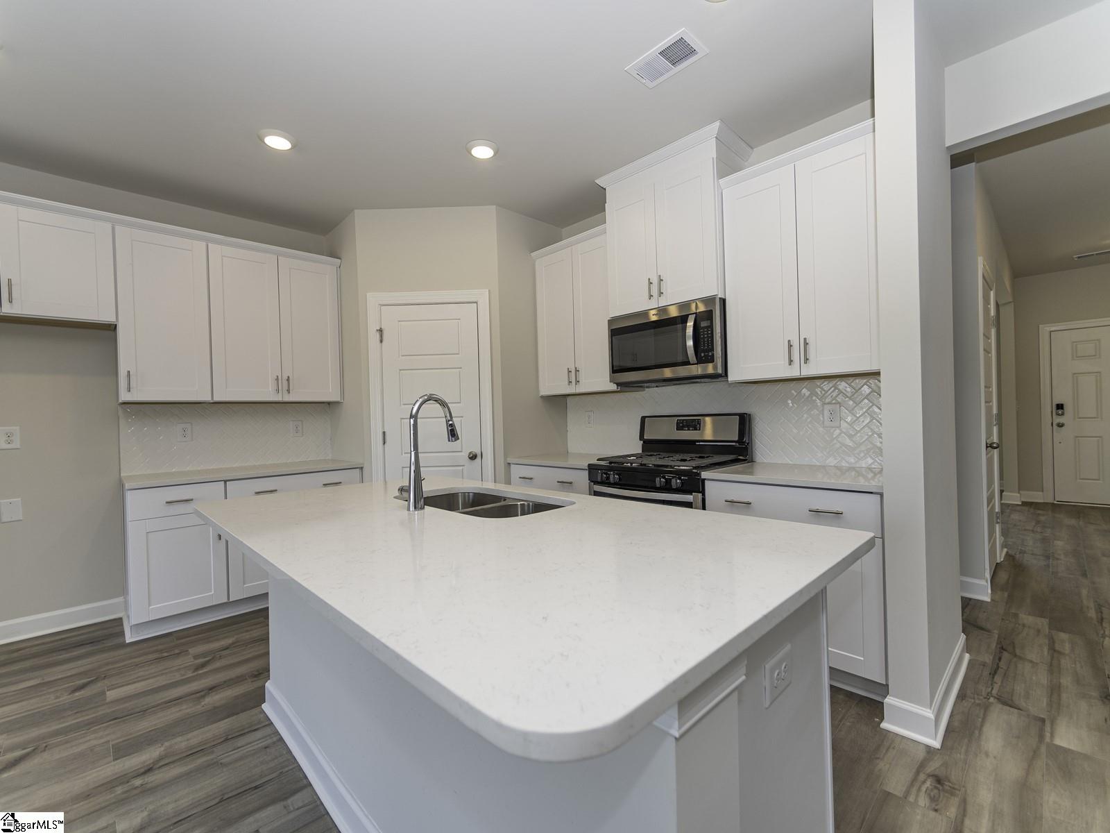 1700 Greenpath Lane Moore, SC 29369 - Photo 8 of 33