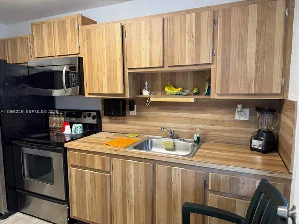 $135,000 | Tamarac Gardens Condominiums, Tamarac, FL 33321