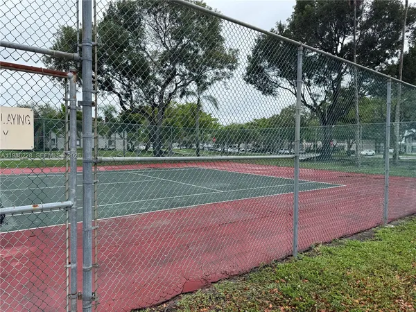 $135,000 | Tamarac Gardens Condominiums, Tamarac, FL 33321