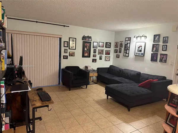 $135,000 | Tamarac Gardens Condominiums, Tamarac, FL 33321