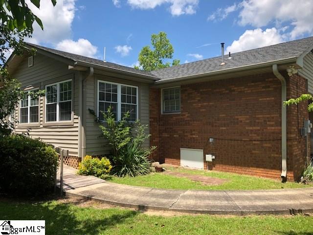 108 Lemon Tree Trail Laurens, SC 29360 - Photo 3 of 24 Gallery Image 3
