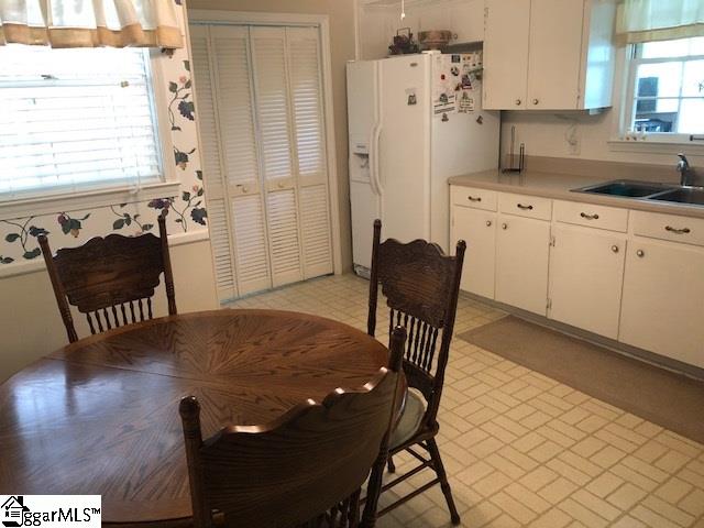 108 Lemon Tree Trail Laurens, SC 29360 - Photo 7 of 24 Gallery Image 7