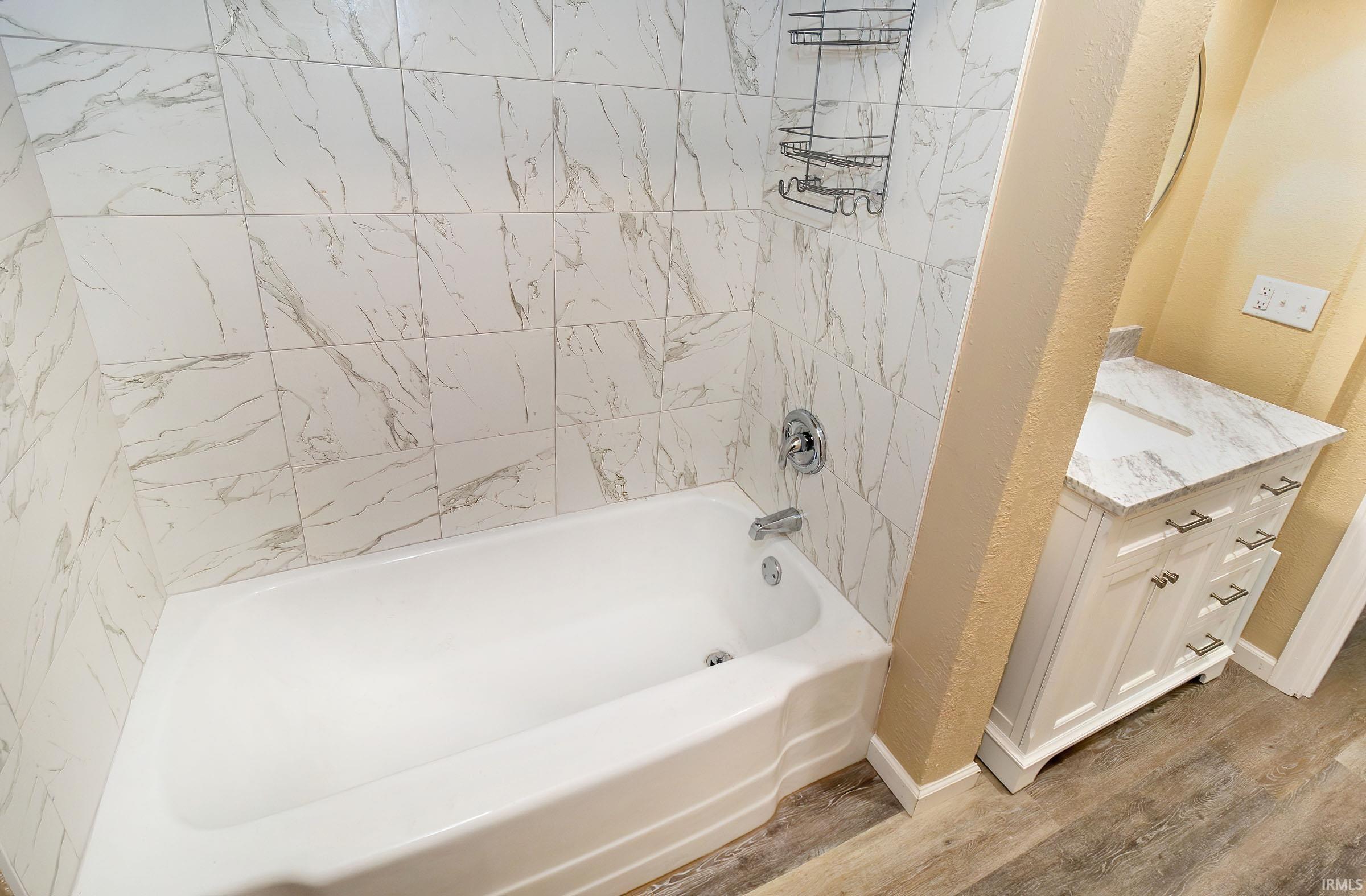 2500 Colonial Gardens Road Evansville, IN 47715 - Photo 17 of 29