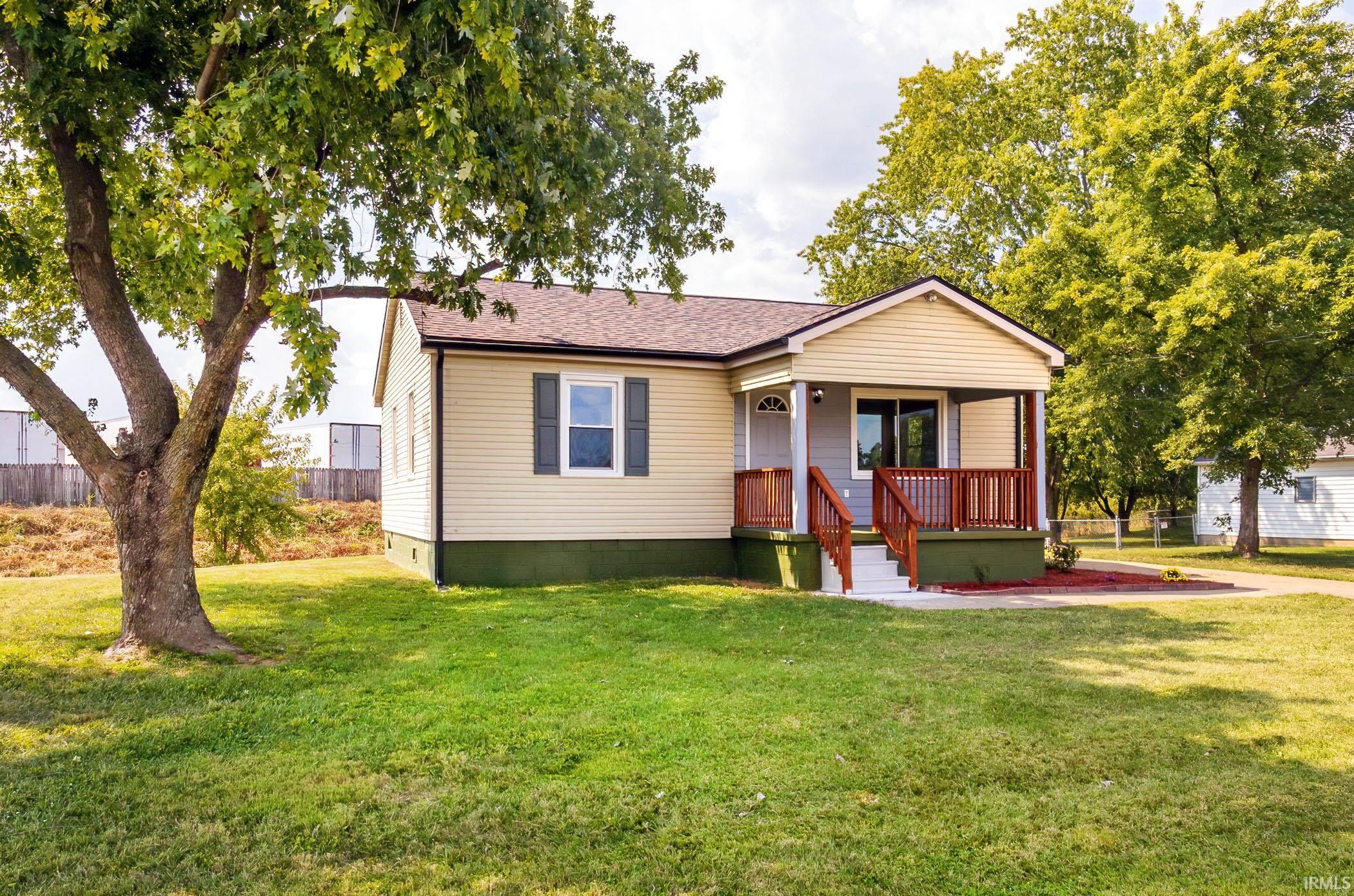 2500 Colonial Gardens Road Evansville, IN 47715 - Photo 2 of 29
