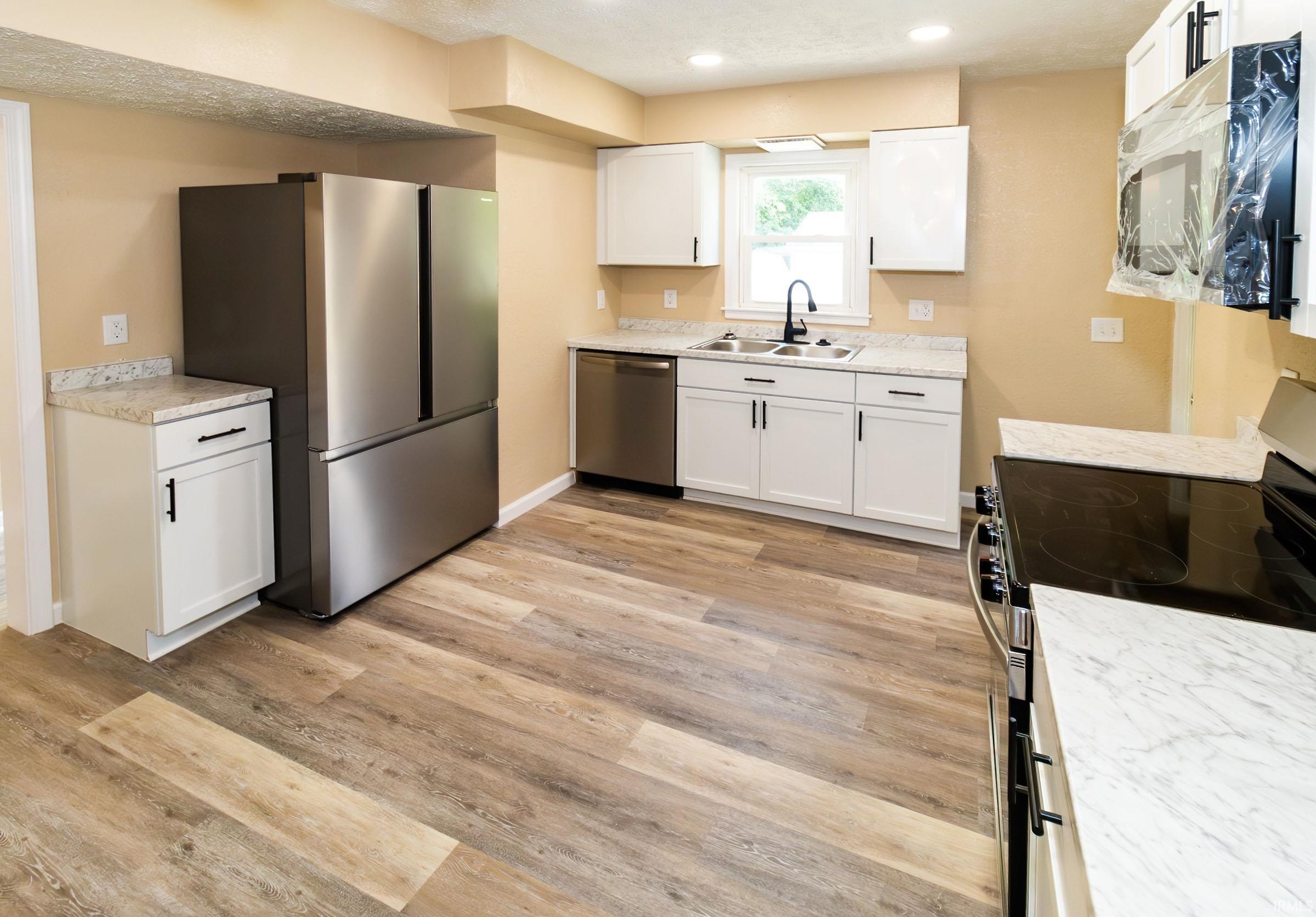 2500 Colonial Gardens Road Evansville, IN 47715 - Photo 9 of 29