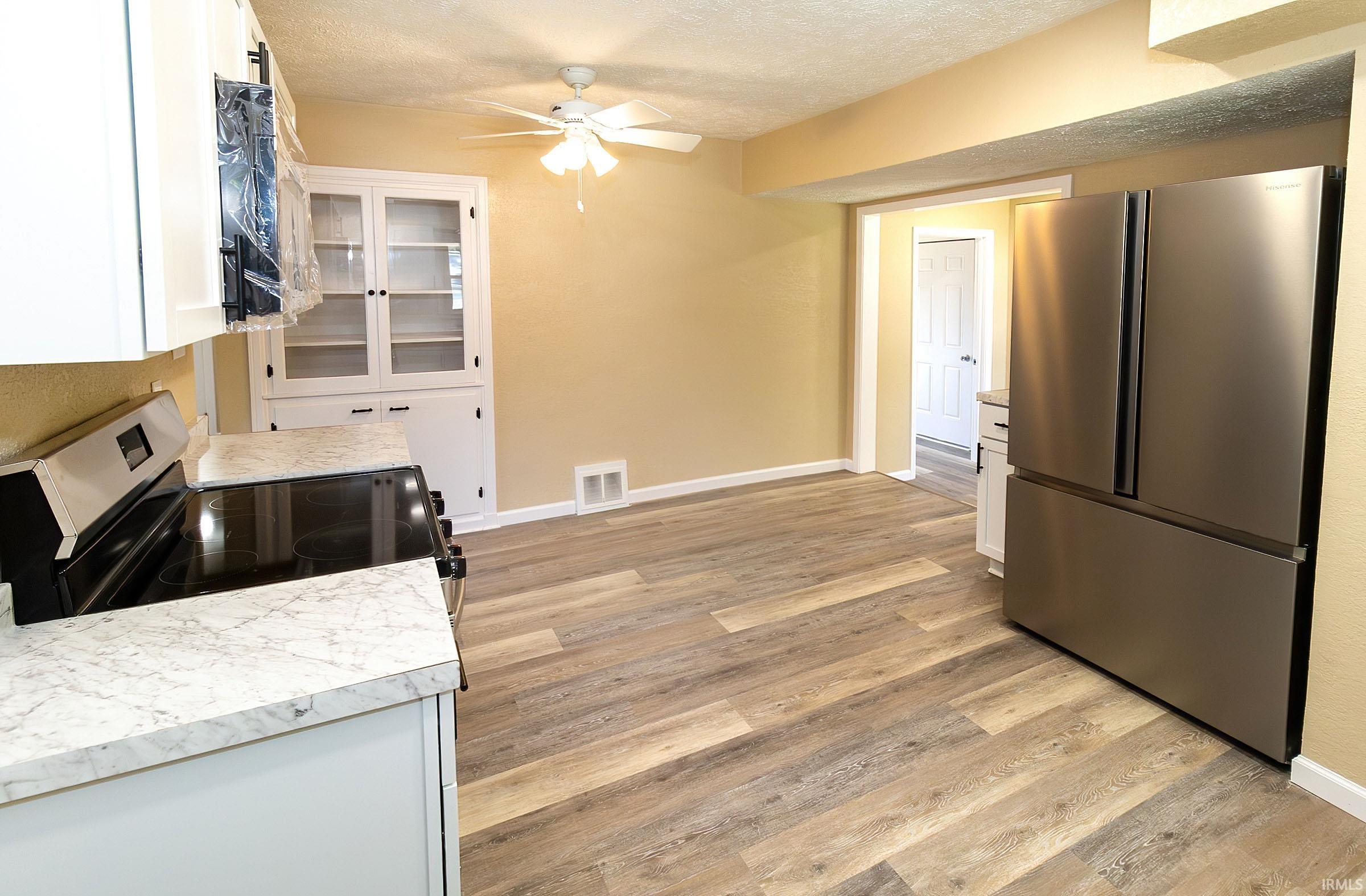 2500 Colonial Gardens Road Evansville, IN 47715 - Photo 10 of 29