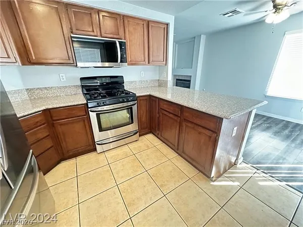 $2,350 | 9253 Magic Flower Avenue, Las Vegas, NV 89134