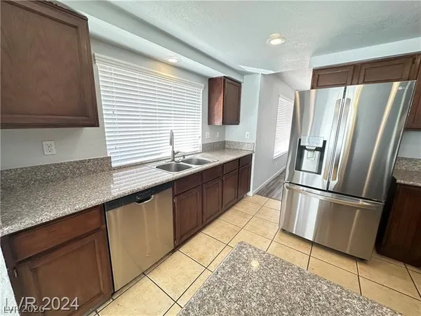 $2,350 | 9253 Magic Flower Avenue, Las Vegas, NV 89134