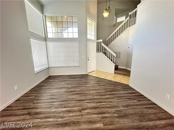 $2,350 | 9253 Magic Flower Avenue, Las Vegas, NV 89134