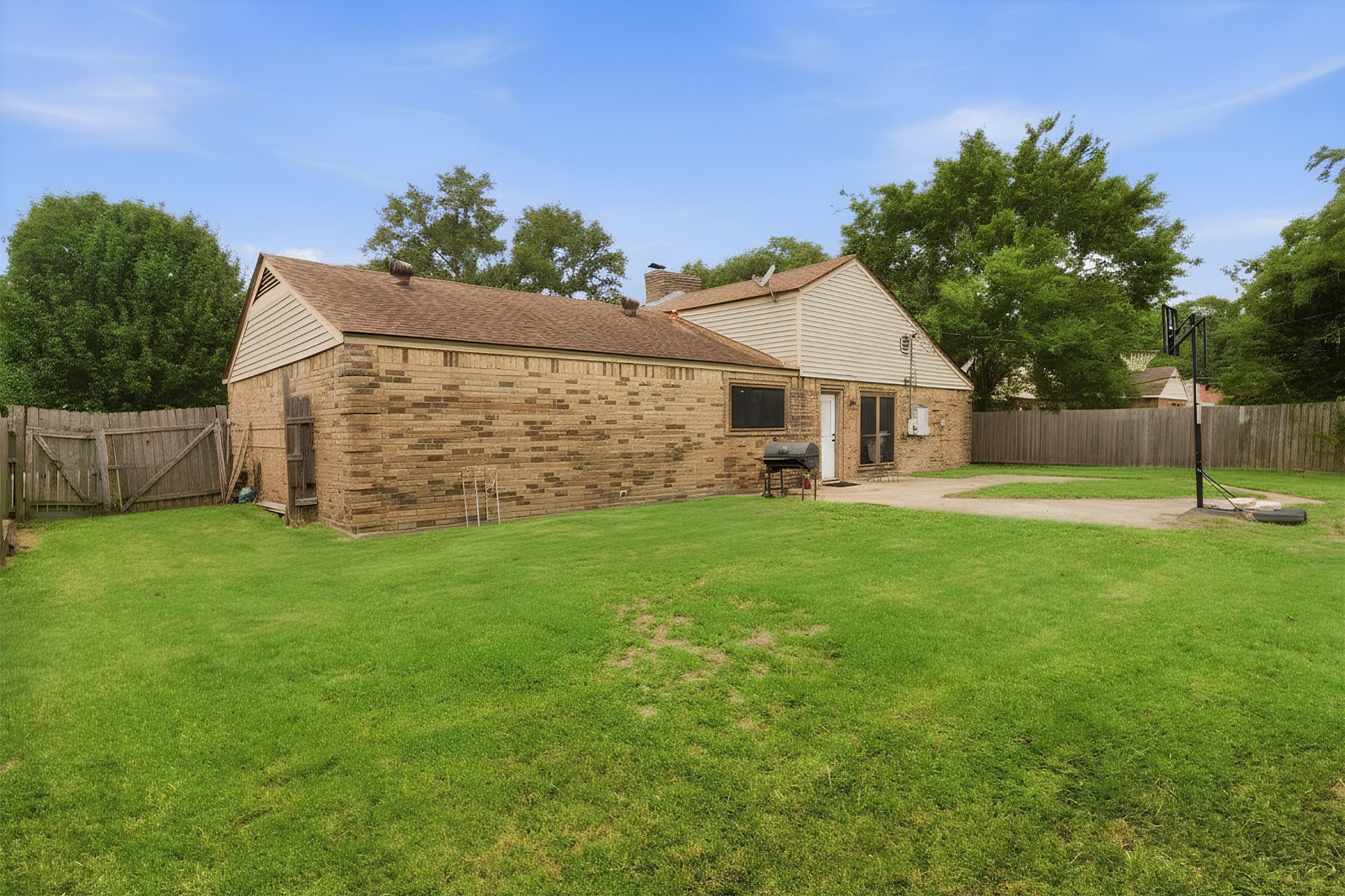 7310 Maple Lane Baytown, TX 77521 - Photo 24 of 28