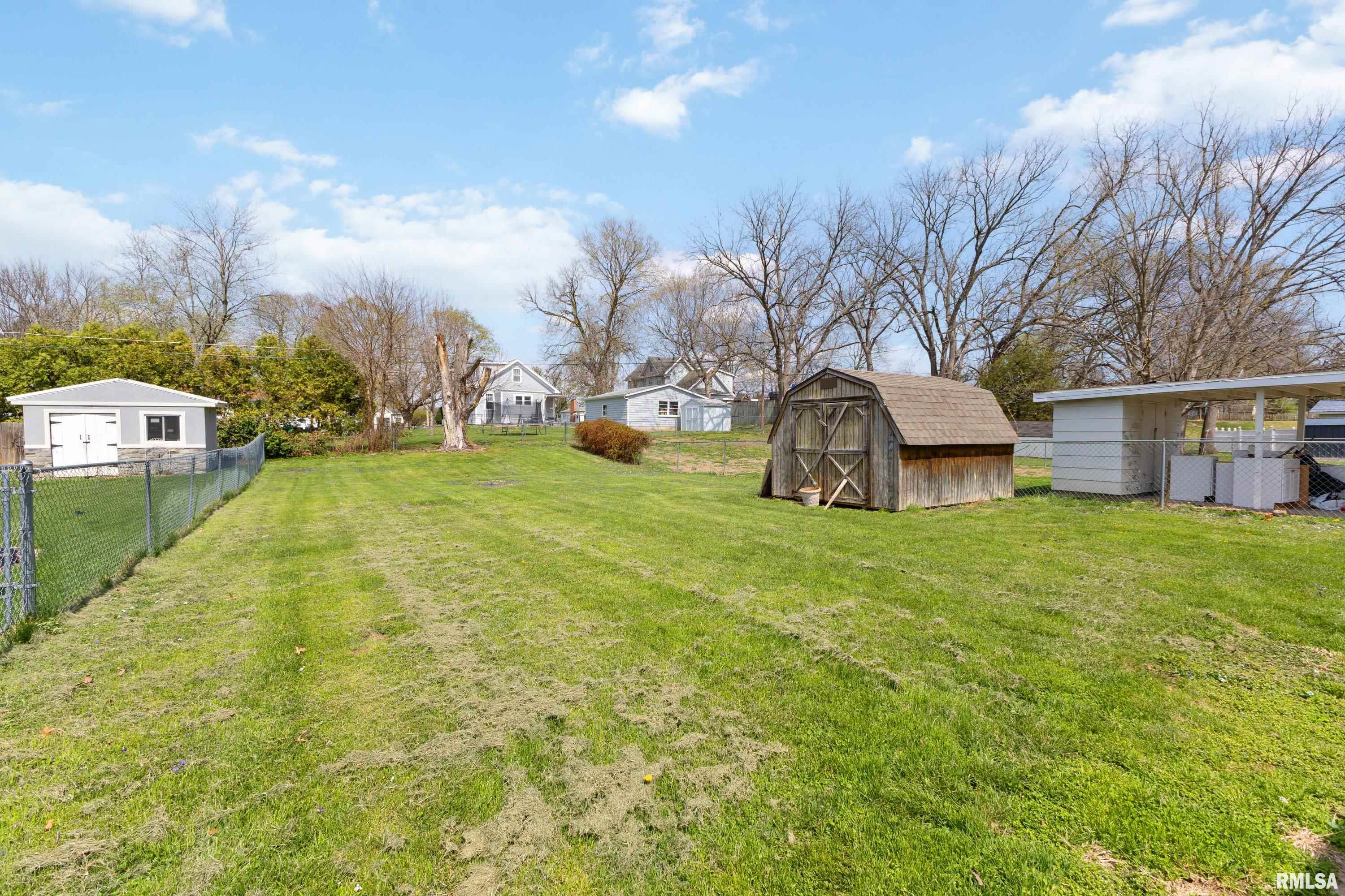 2023 Maple Street Quincy, IL 62301 - Photo 13 of 17