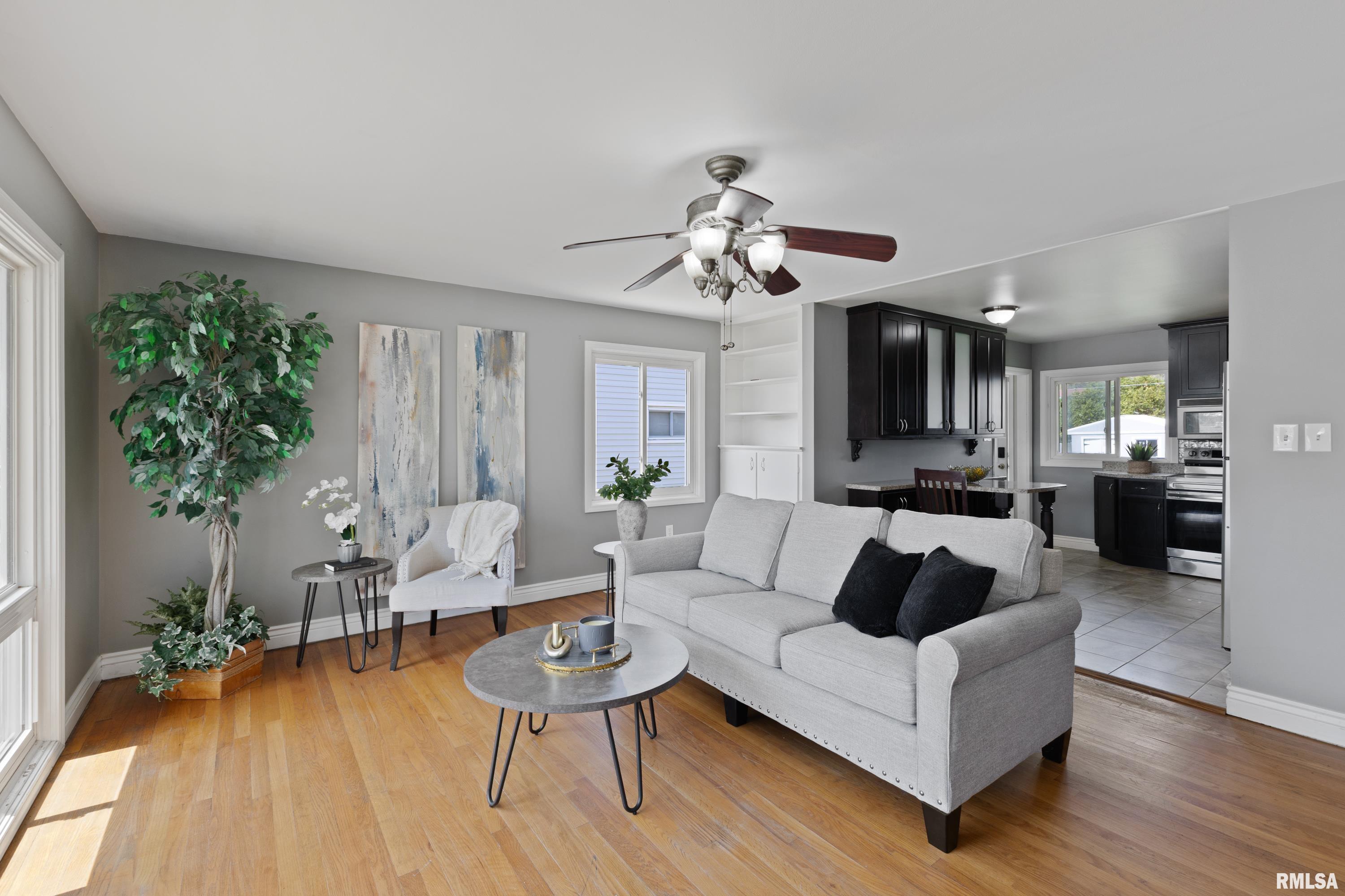 2023 Maple Street Quincy, IL 62301 - Photo 2 of 17