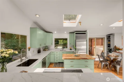 $1,550,000 | 4000 Southwest Myrtle Street, Seattle, WA 98136
