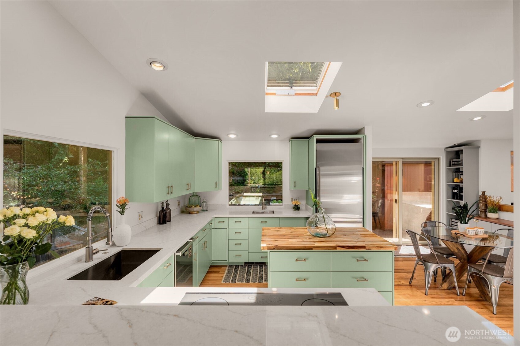 4000 Southwest Myrtle Street Seattle, WA 98136 - Photo 7 of 36