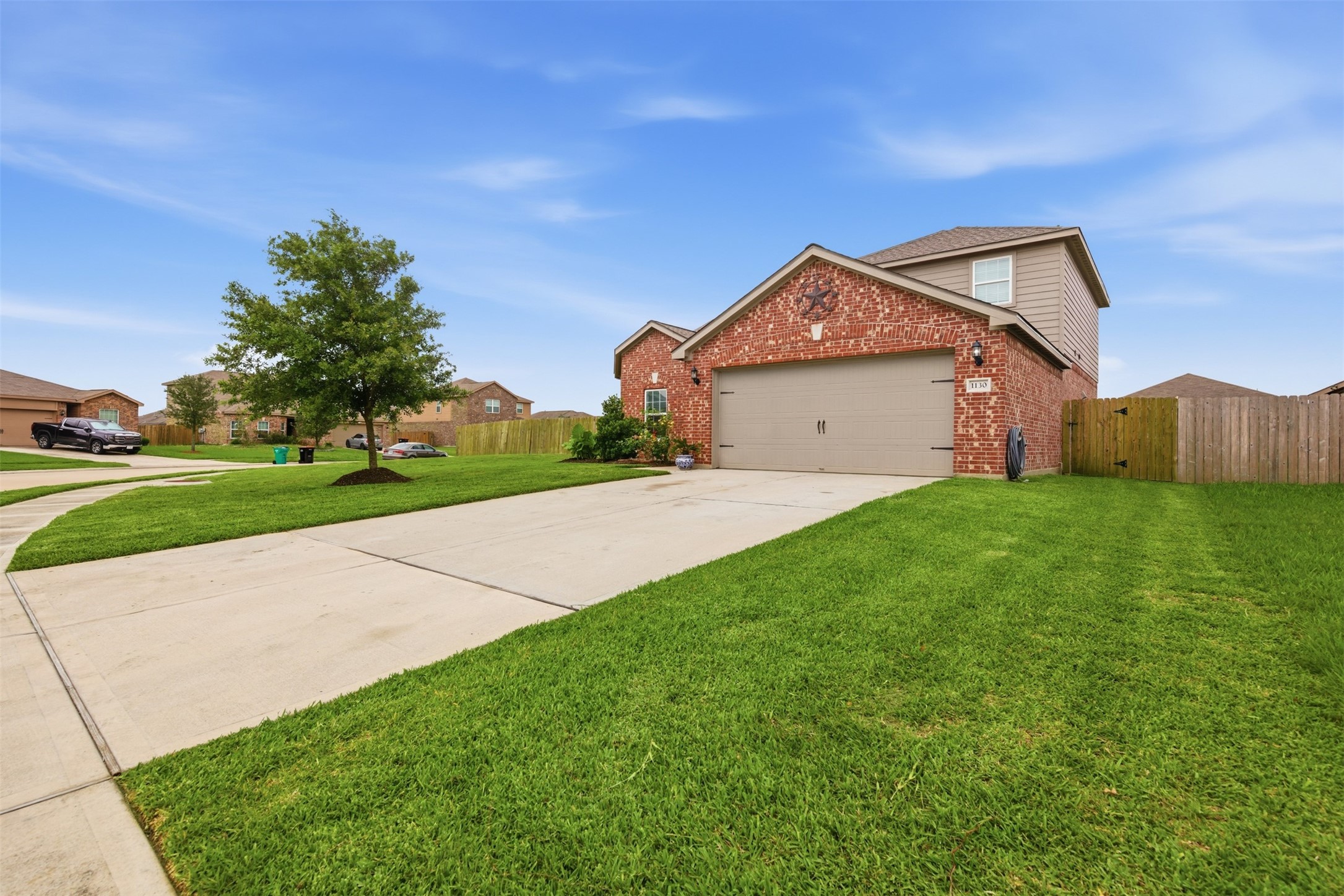 1130 Hinged Opal Drive Rosharon, TX 77583 - Photo 3 of 31