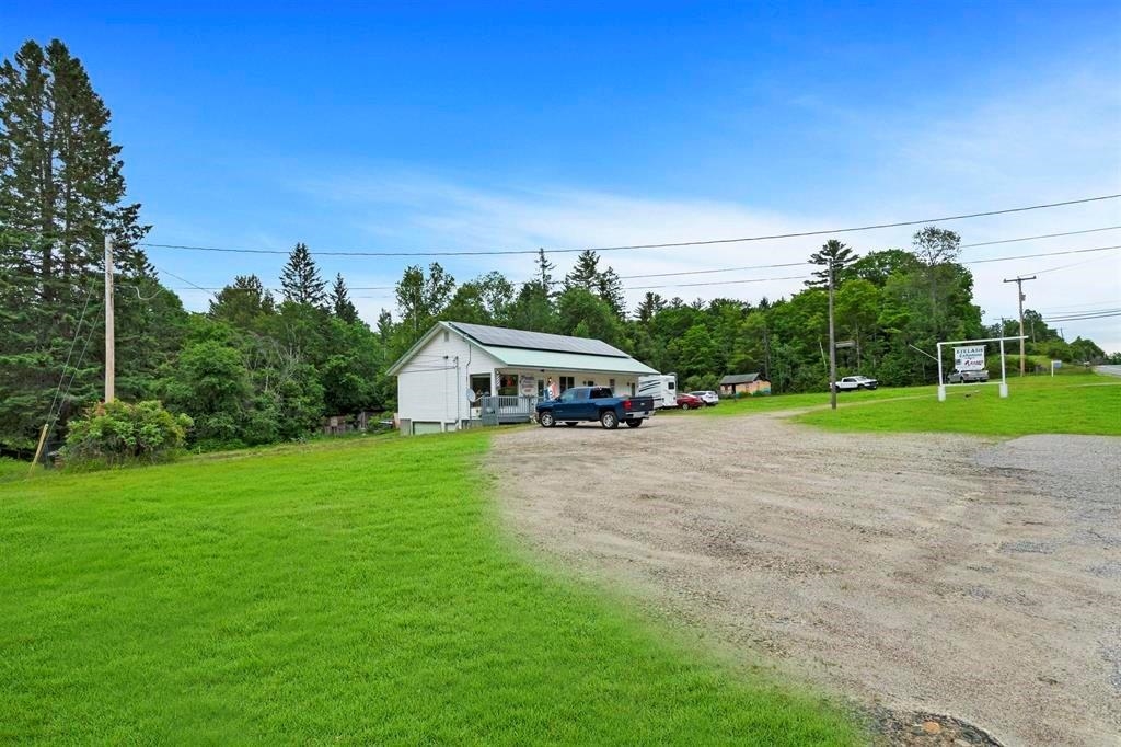 218 Portland Street Lancaster, NH 03584 - Photo 4 of 26