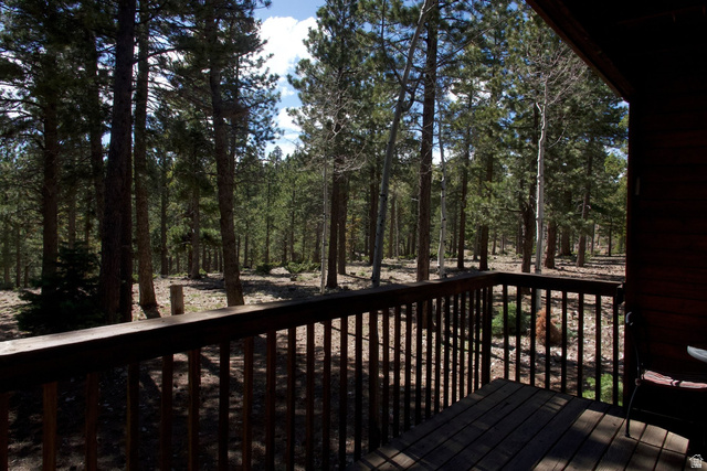 140 East Rim Road Duck Creek Village, UT 84762 - Photo 35 of 45 View of wooden deck