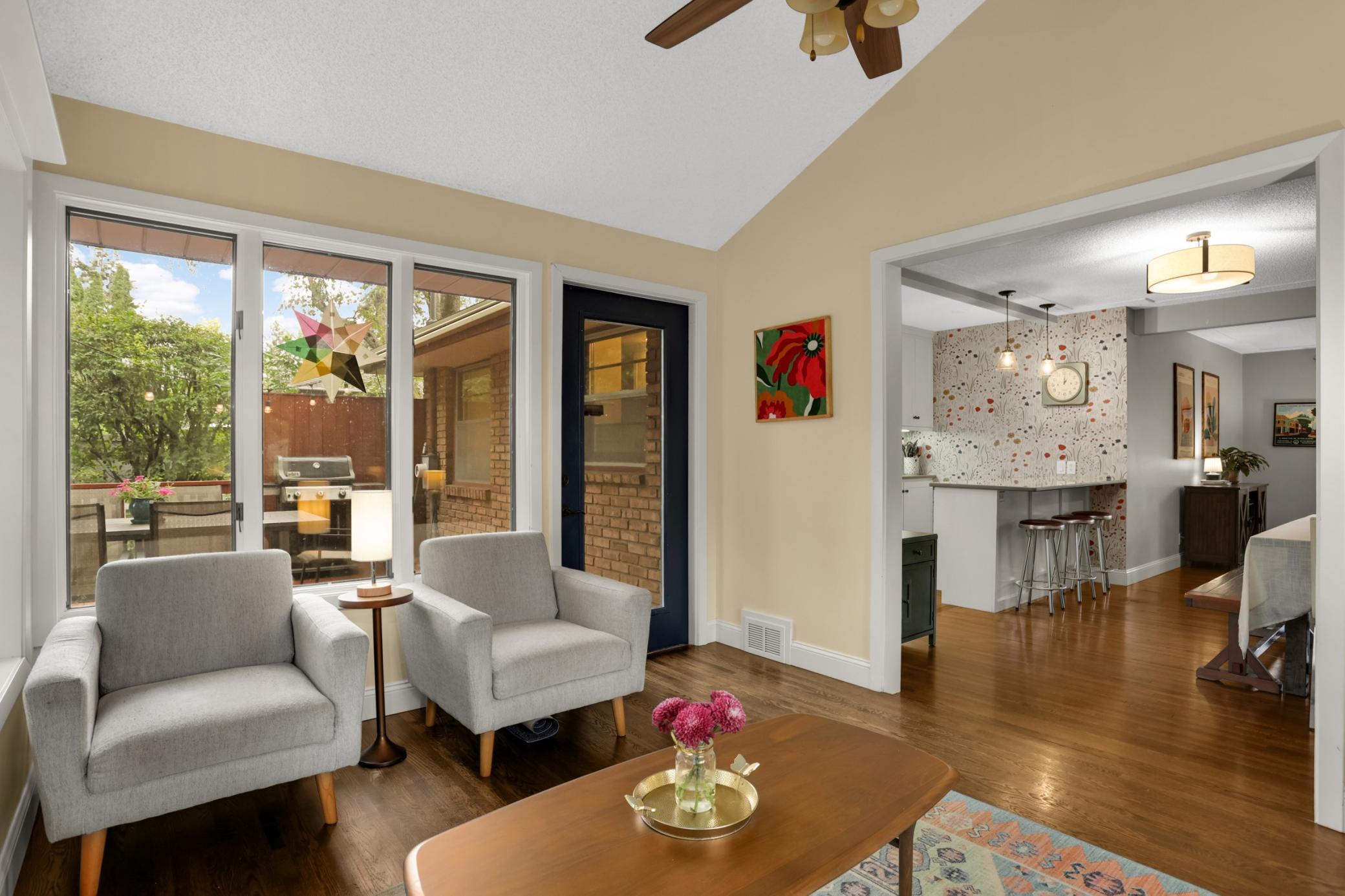 2482 Pascal Street Roseville, MN 55113 - Photo 12 of 48 Gallery Image 12