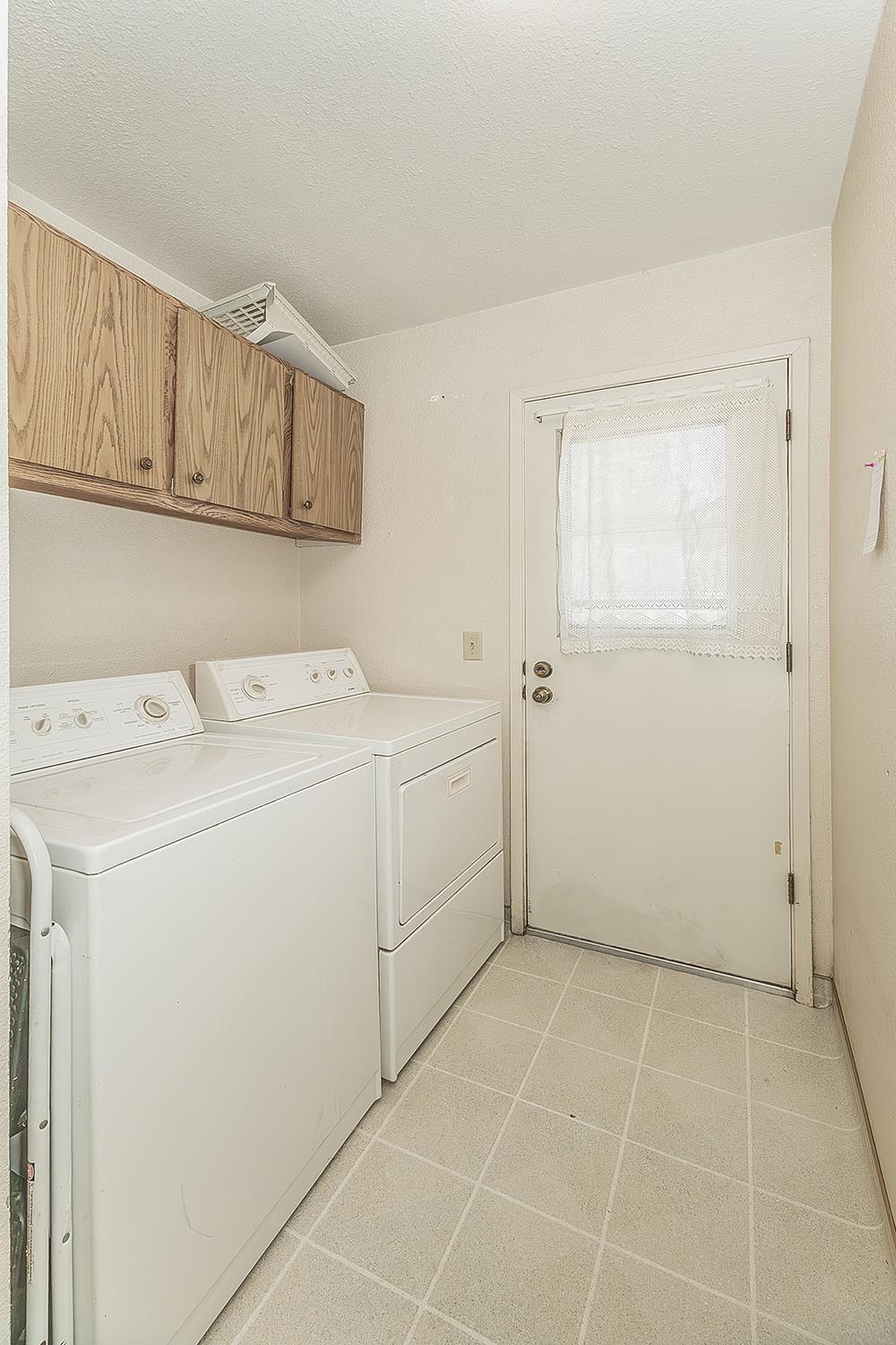 22085 Watts Valley Road Sanger, CA 93657 - Photo 28 of 98