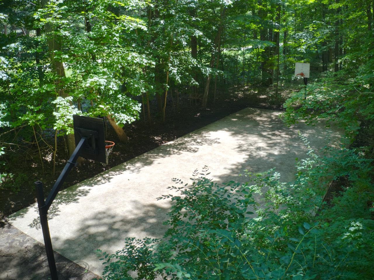 176 South Eldridge Road Benzonia, MI 49616 - Photo 53 of 69 1917534-52.JPG