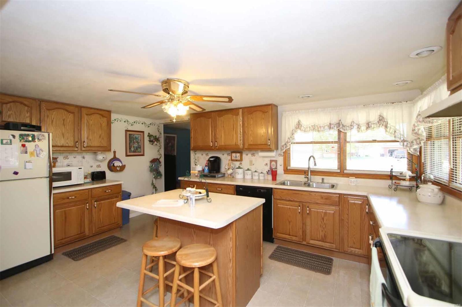 5705 Humbert Road Godfrey, IL 62035 - Photo 13 of 20 Gallery Image 13