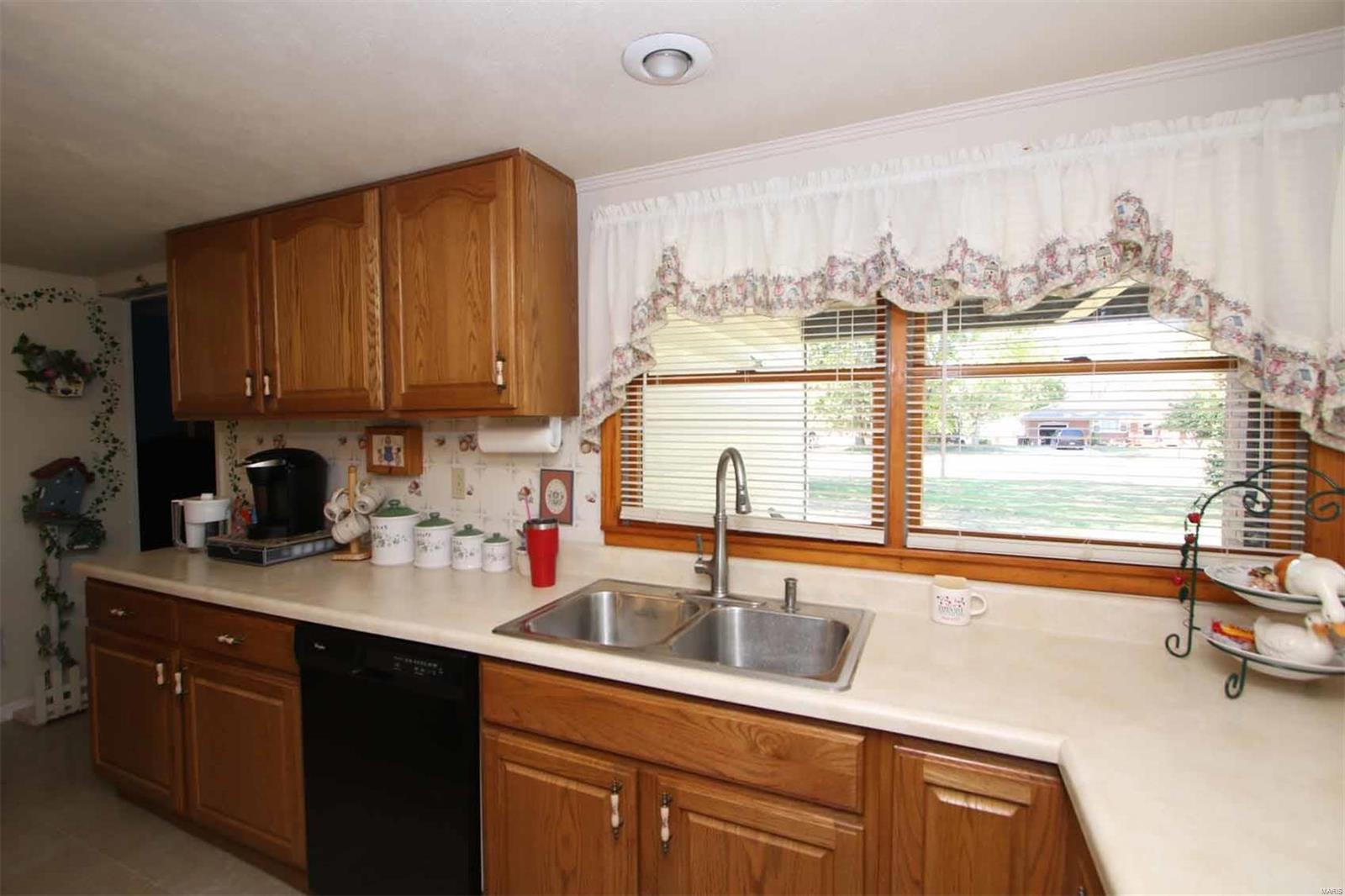 5705 Humbert Road Godfrey, IL 62035 - Photo 14 of 20 Gallery Image 14