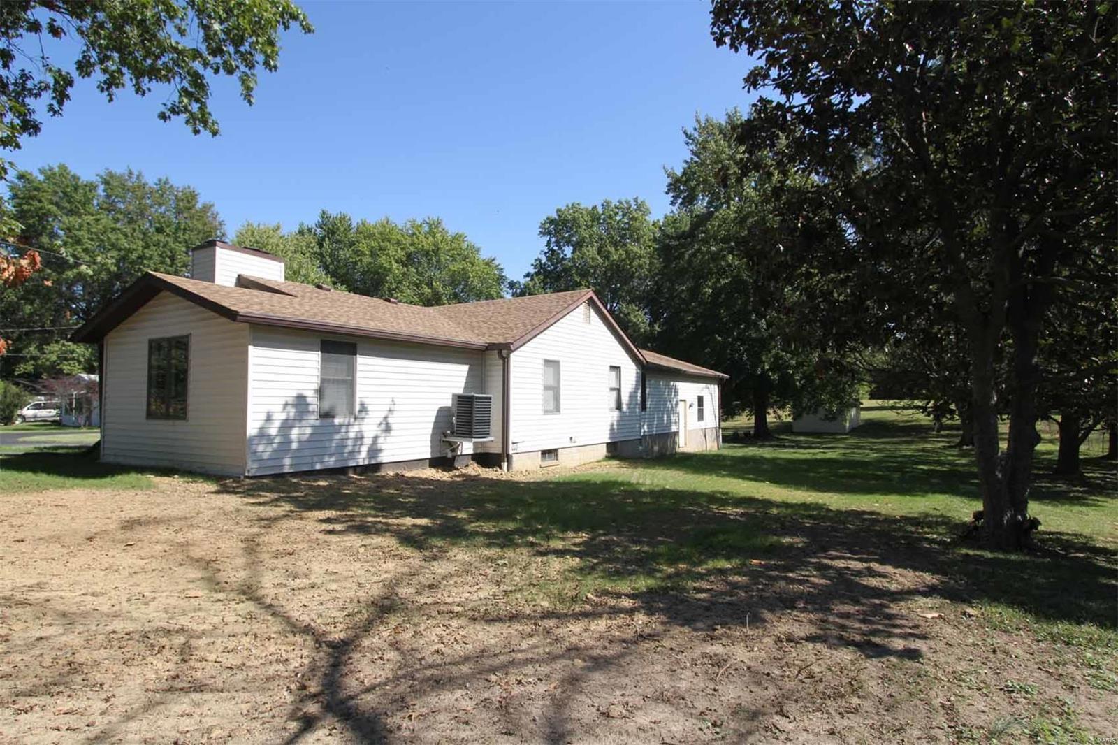 5705 Humbert Road Godfrey, IL 62035 - Photo 6 of 20 Gallery Image 6