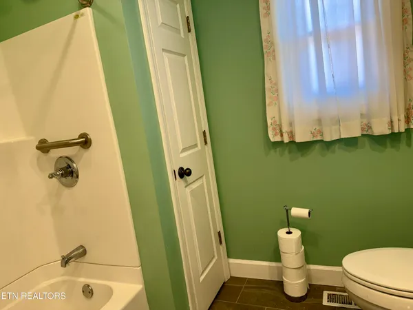 $437,000 | 1115 Fairgrounds Court, Unit 1115, Kingston, TN 37763