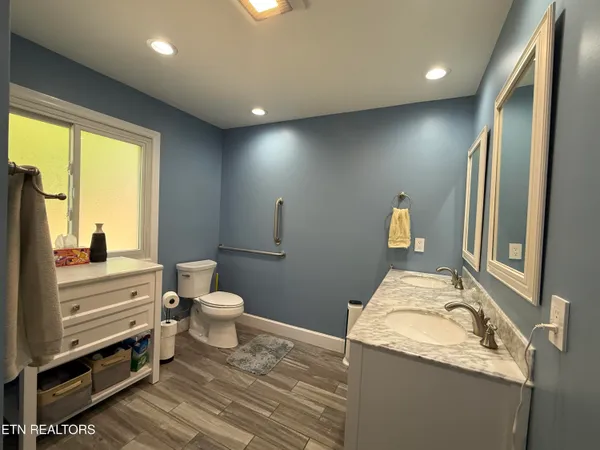 $437,000 | 1115 Fairgrounds Court, Unit 1115, Kingston, TN 37763