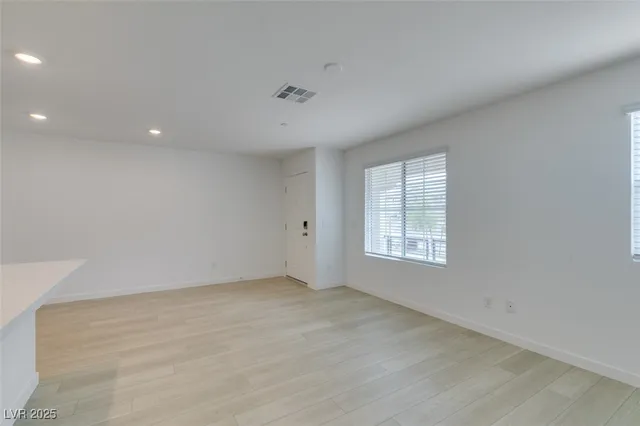 $2,400 | 945 Jigglypuff Place, Henderson, NV 89011