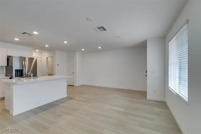 $2,400 | 945 Jigglypuff Place, Henderson, NV 89011