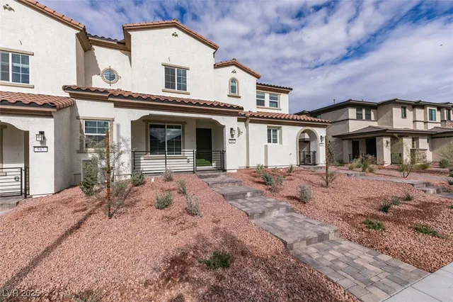 $2,400 | 945 Jigglypuff Place, Henderson, NV 89011
