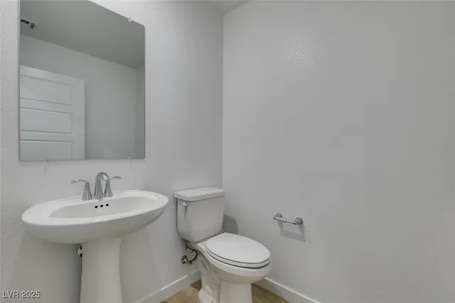 $2,400 | 945 Jigglypuff Place, Henderson, NV 89011