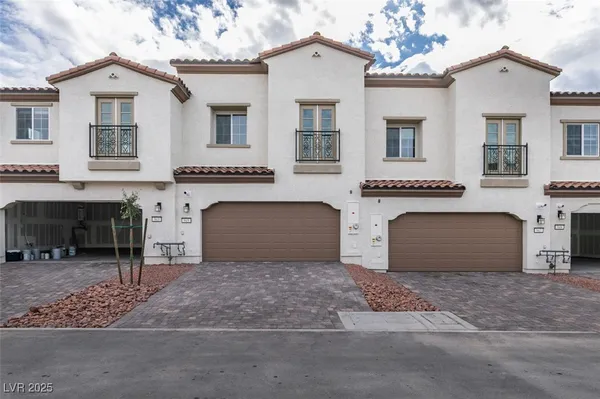 $2,450 | 945 Jigglypuff Place, Henderson, NV 89011