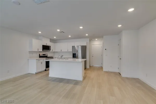 $2,450 | 945 Jigglypuff Place, Henderson, NV 89011