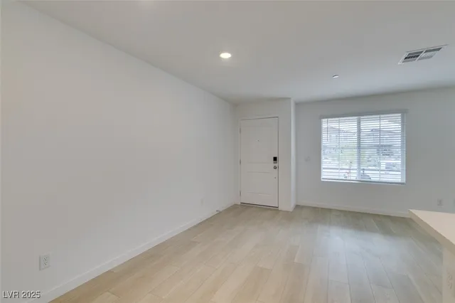 $2,400 | 945 Jigglypuff Place, Henderson, NV 89011