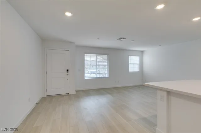 $2,400 | 945 Jigglypuff Place, Henderson, NV 89011