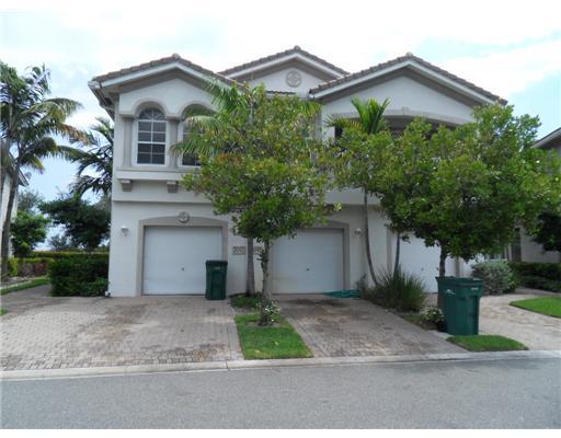 3251 Laurel Ridge Circle Riviera Beach, FL 33404 - Photo 1 of 6 Primary Photo