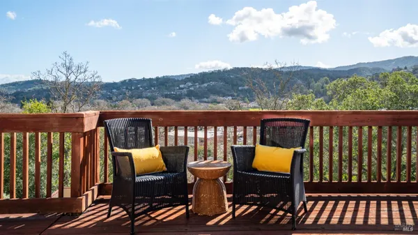 $1,200,000 | 28 Monroe Court, Novato, CA 94947