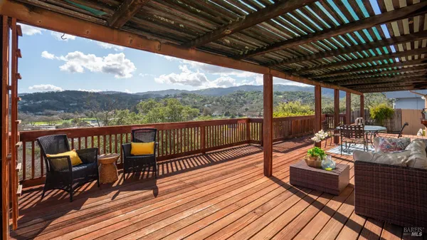 $1,200,000 | 28 Monroe Court, Novato, CA 94947