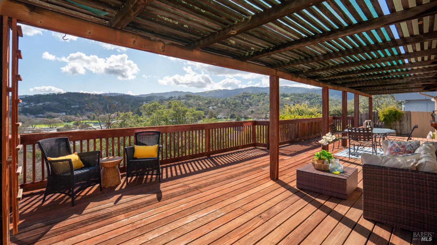 28 Monroe Court Novato, CA 94947 - Photo 33 of 45