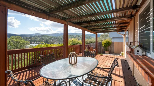 $1,200,000 | 28 Monroe Court, Novato, CA 94947