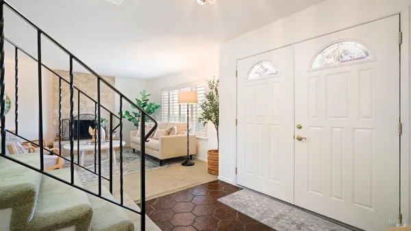 $1,200,000 | 28 Monroe Court, Novato, CA 94947