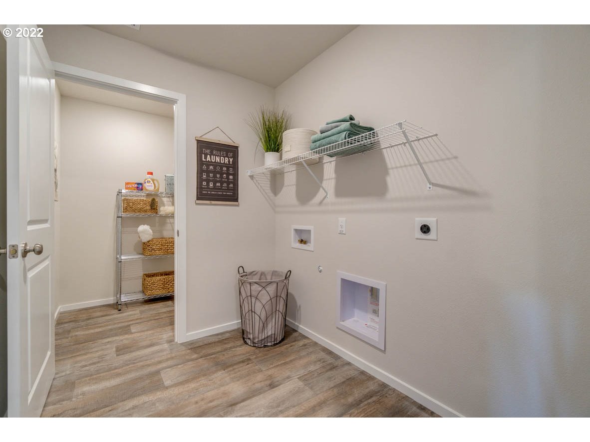 2402 Halter Drive Woodburn, OR 97071 - Photo 23 of 31 a view of empty room