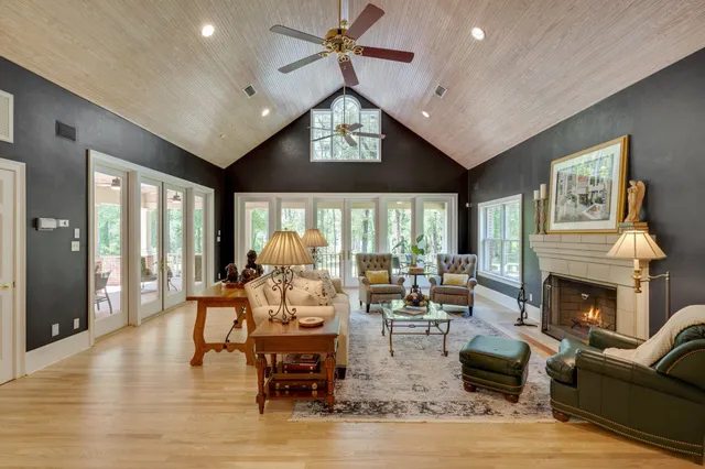 $2,800,000 | 283 Rosehill Drive East, Tallahassee, FL 32312