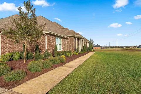 $489,000 | 24000 North Prairie Way, Iowa, LA 70647